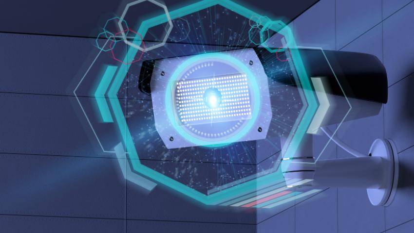 كاميرات مراقبة برؤية ليلية وذكاء اصطناعي.